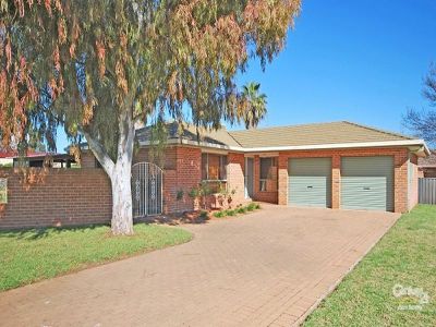 9 Wise Close, Dubbo