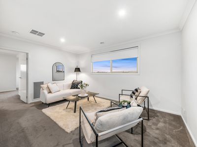 1 Growling Grass Drive, Clyde North