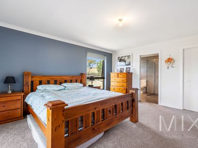 99 Bakers Road, Penna