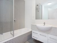 15 / 2 Campbell Street, Toowong