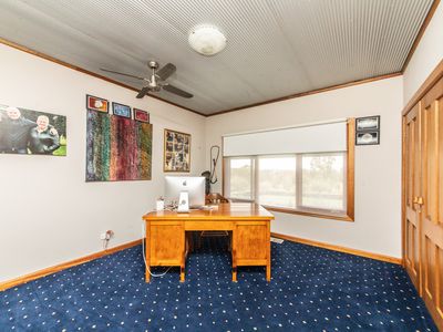 6R Harefield Road, Dubbo