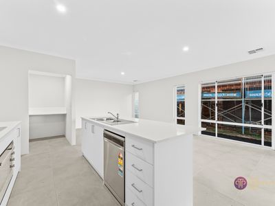 8 Ballyronan Road, Maddington