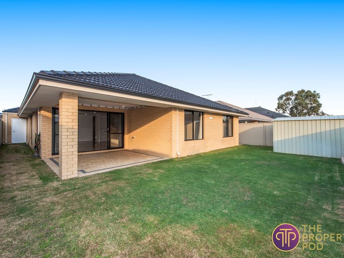 39 Sellafield Bend, Waikiki