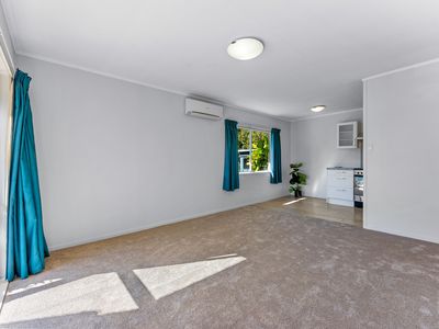 2/3 Holt Avenue, Torbay