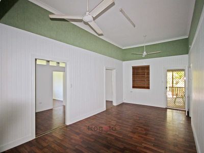 5 Casey Street , Mareeba