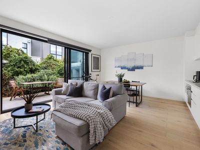 10 Piccolo Circuit, Williamstown North