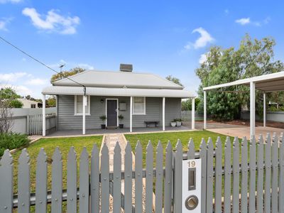 19 Melba Street, Piccadilly