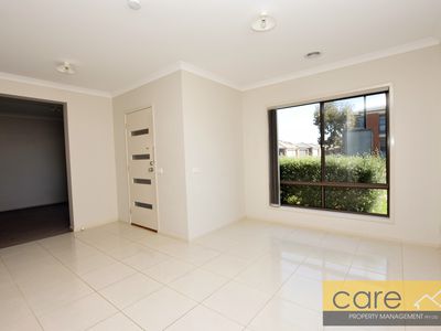 38 Peridot Avenue, Officer