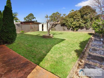 77 Cowley Cres, Prospect