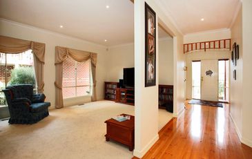8 Grove Gardens, Berwick
