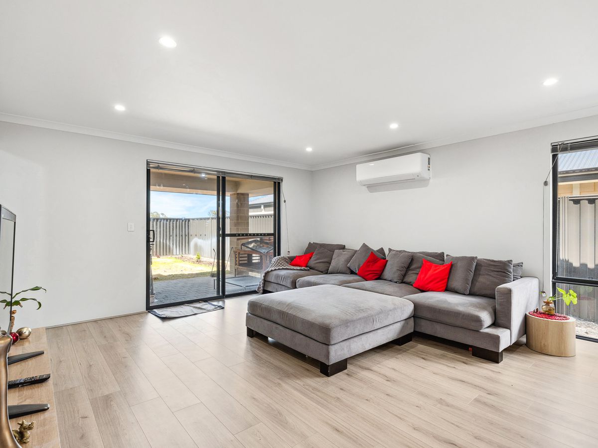 13 Starapple Chase, Upper Swan
