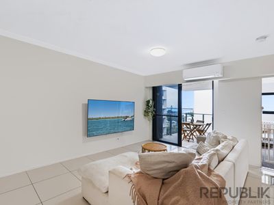 402 / 11 NORMAN STREET, Southport