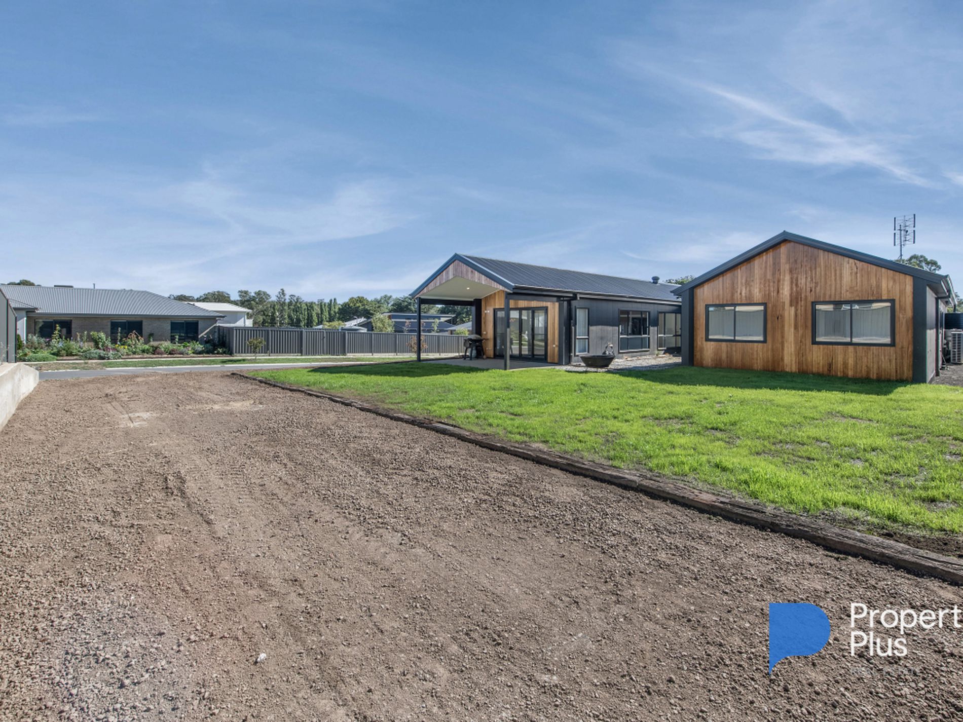 8 Banksia Court, Campbells Creek