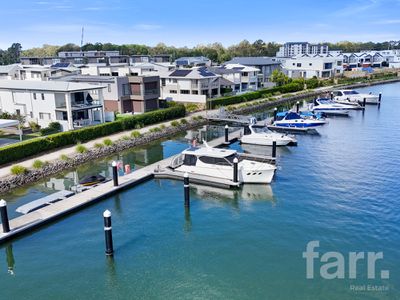 1 Lyra Avenue, Hope Island