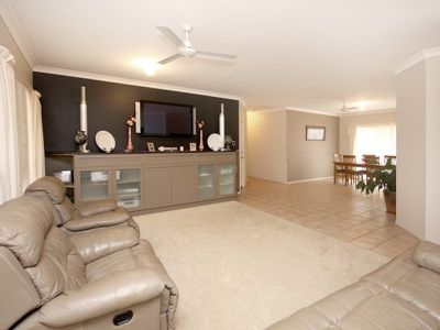230 Lansdowne Way, Chuwar