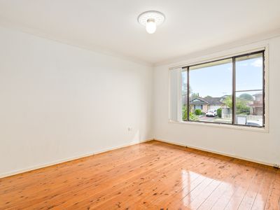 5 Malvern Close, St Johns Park