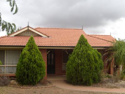 24 Grangewood Drive, Dubbo
