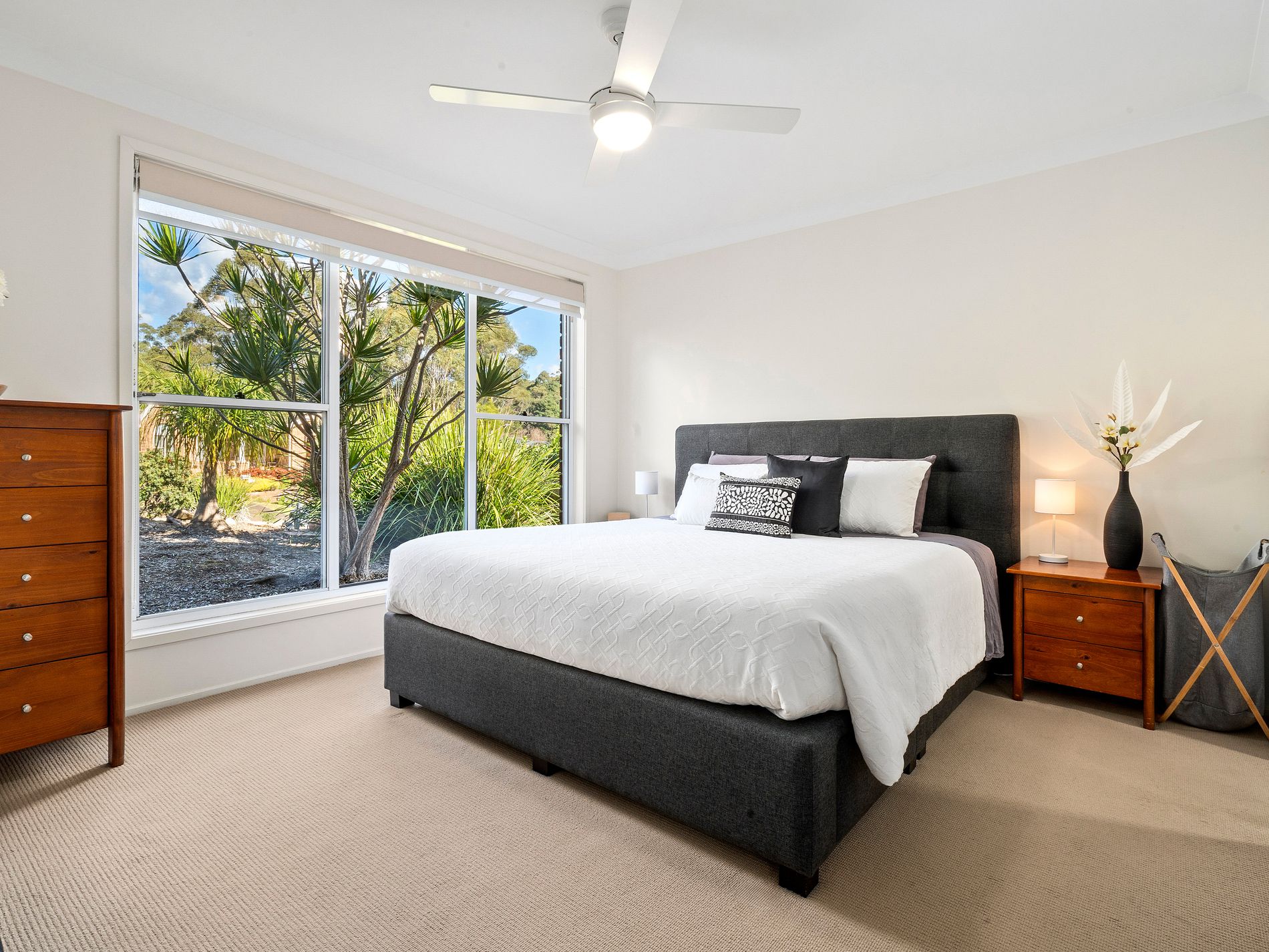 6 Woodalla Way, Narrawallee