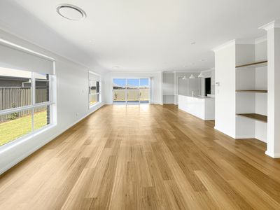 12 Current Court, Dubbo