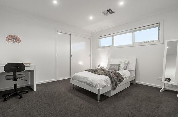 1 Battista Grove, Greenvale