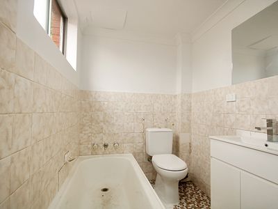 4 / 49 Colin Street, Lakemba