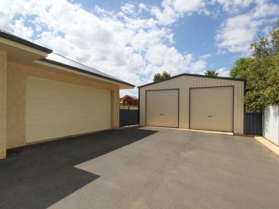 19 Gatacre Drive, Somerville