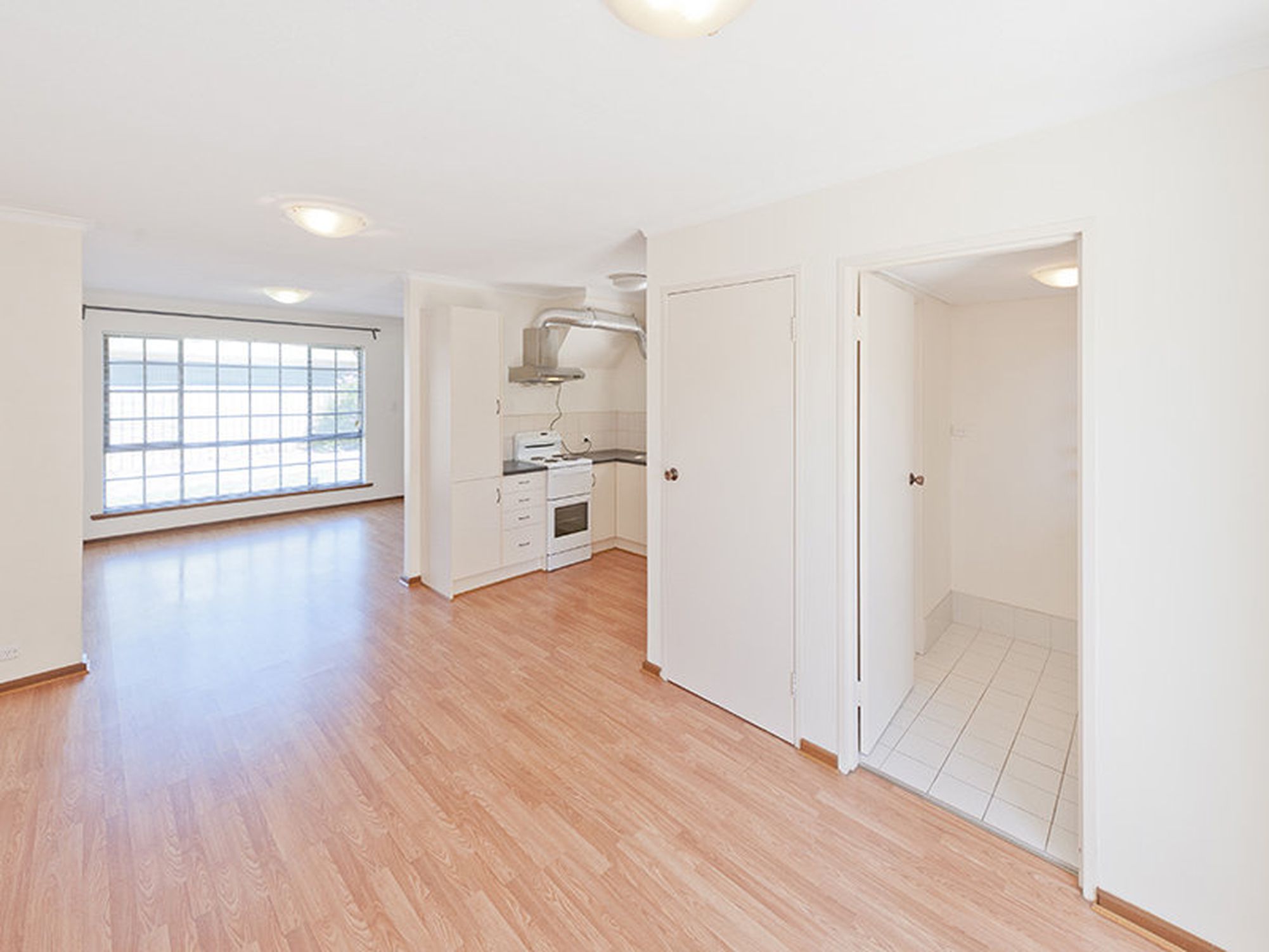 3 / 4 Chapel Street, Plympton