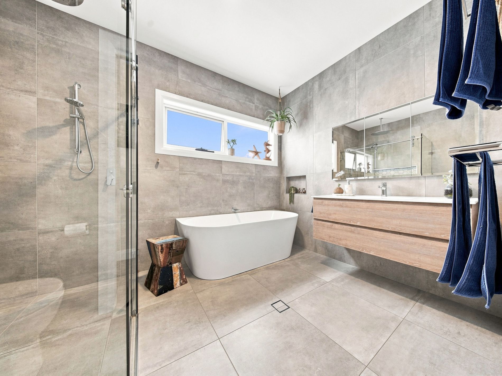 73 Deakin Street, Oak Flats