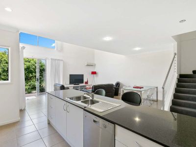 44 / 71 Elizabeth Street, Urangan