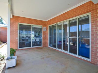 17 Riseberry Way, Somerville