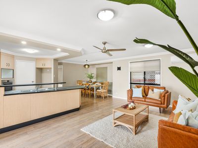 10 Vassallo Drive, Glenella