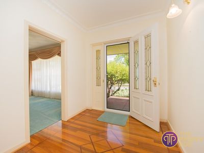 18 Massey Way, Rossmoyne