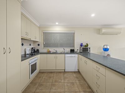 2 / 402 Alderley Street, Kearneys Spring
