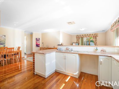 2A  Leeton Close , Halls Head