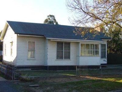 2 Phillip Street, Horsham