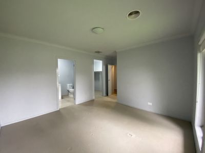 15 Rathdowne Drive, Mickleham