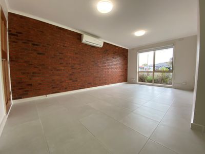1 / 102 Synnot Street, Werribee