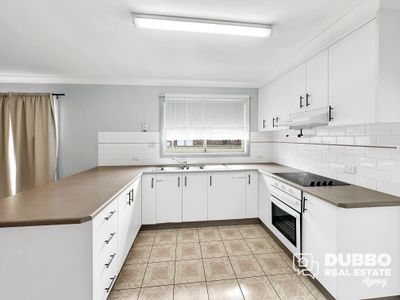 14 Eden Park Avenue, Dubbo