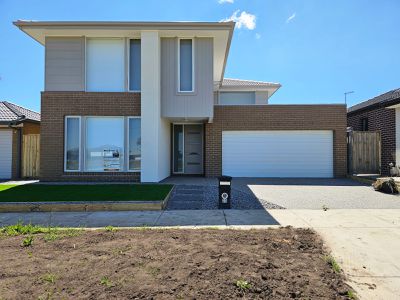 35 Falu Parade, Tarneit