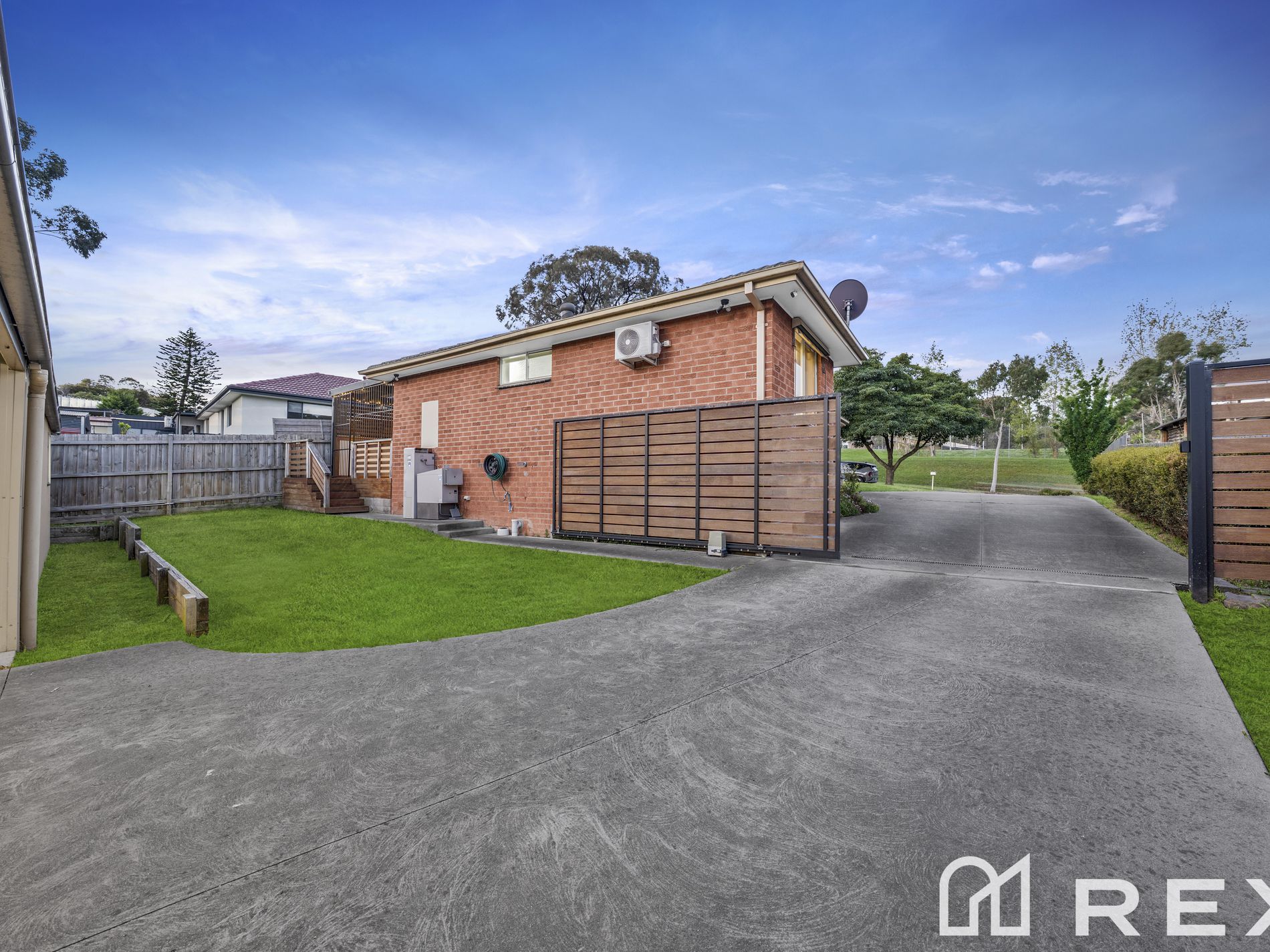 164 James Cook Drive, Endeavour Hills