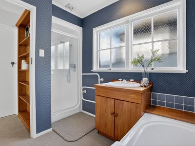 2/33 Gulf View Road, Murrays Bay