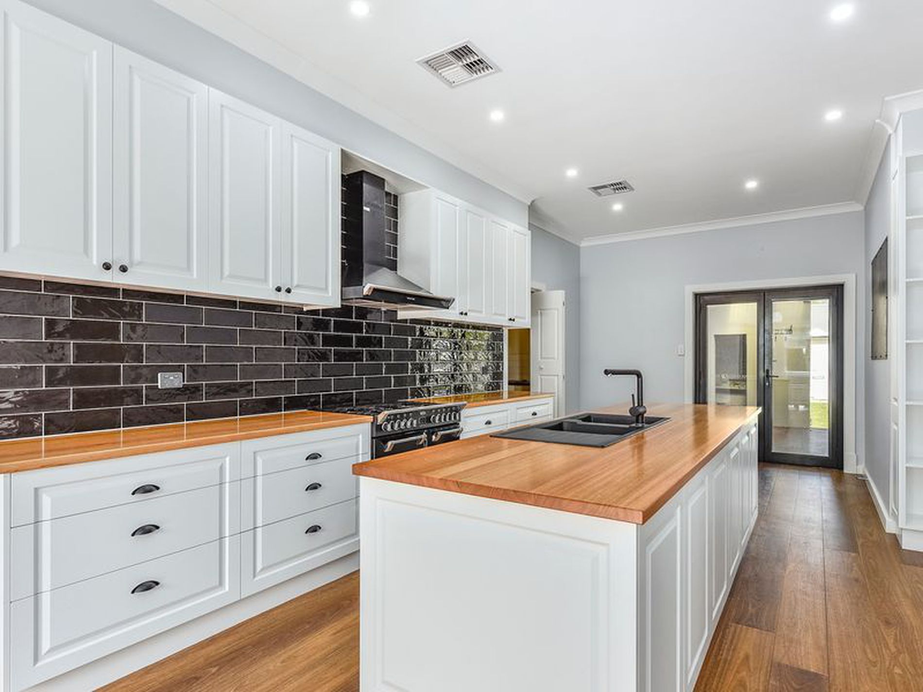 27 Main Street, Millicent