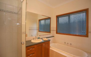 44 Tantallon Blvd, Beaconsfield