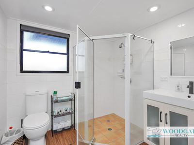 27 MACKEREL STREET, Woodgate