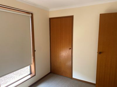 2 / 45 Chirnside Avenue, Werribee