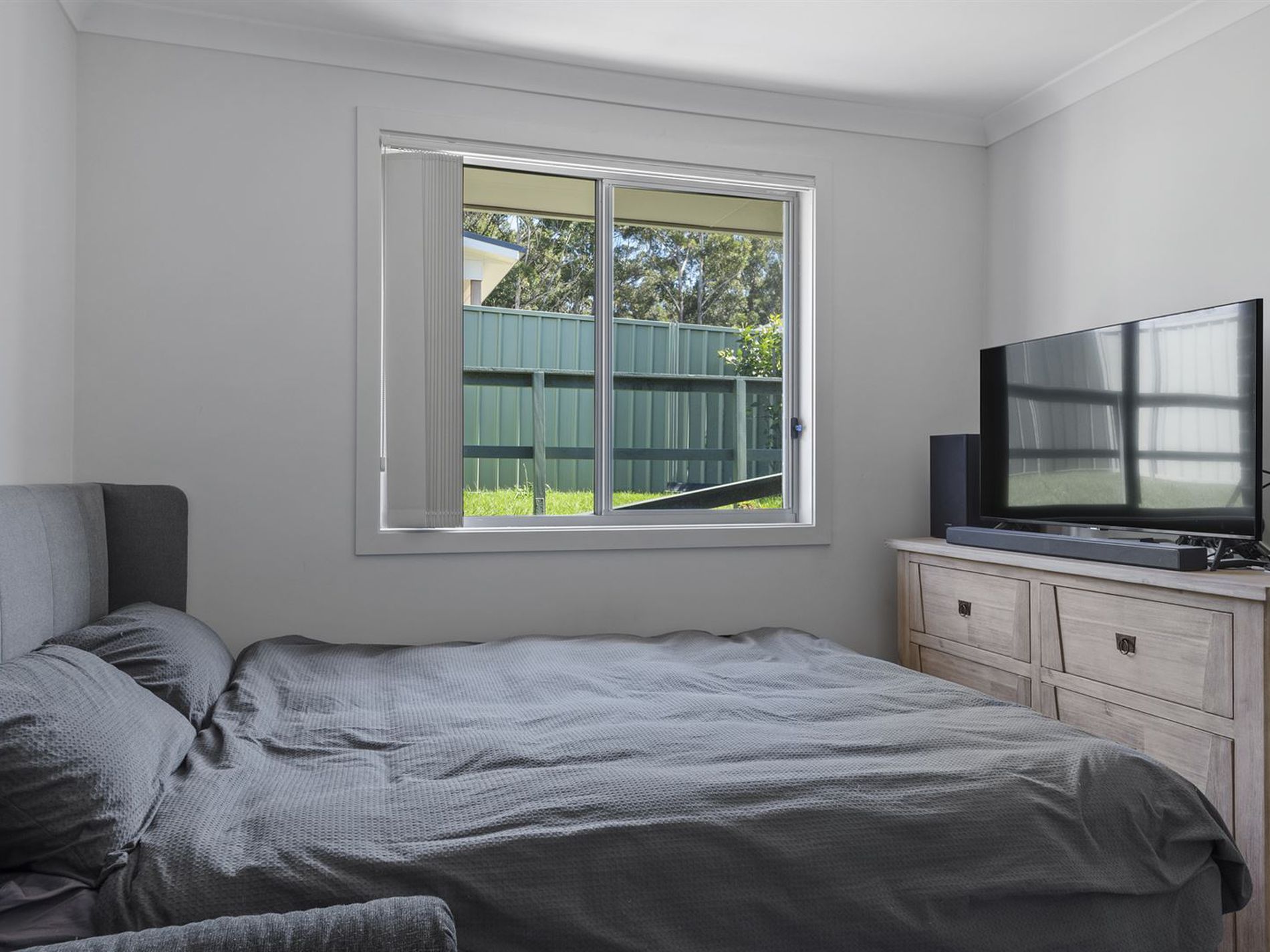 35 & 35a Gemini Way, Narrawallee