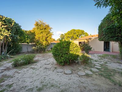 5 Grasmere Place, Kelmscott