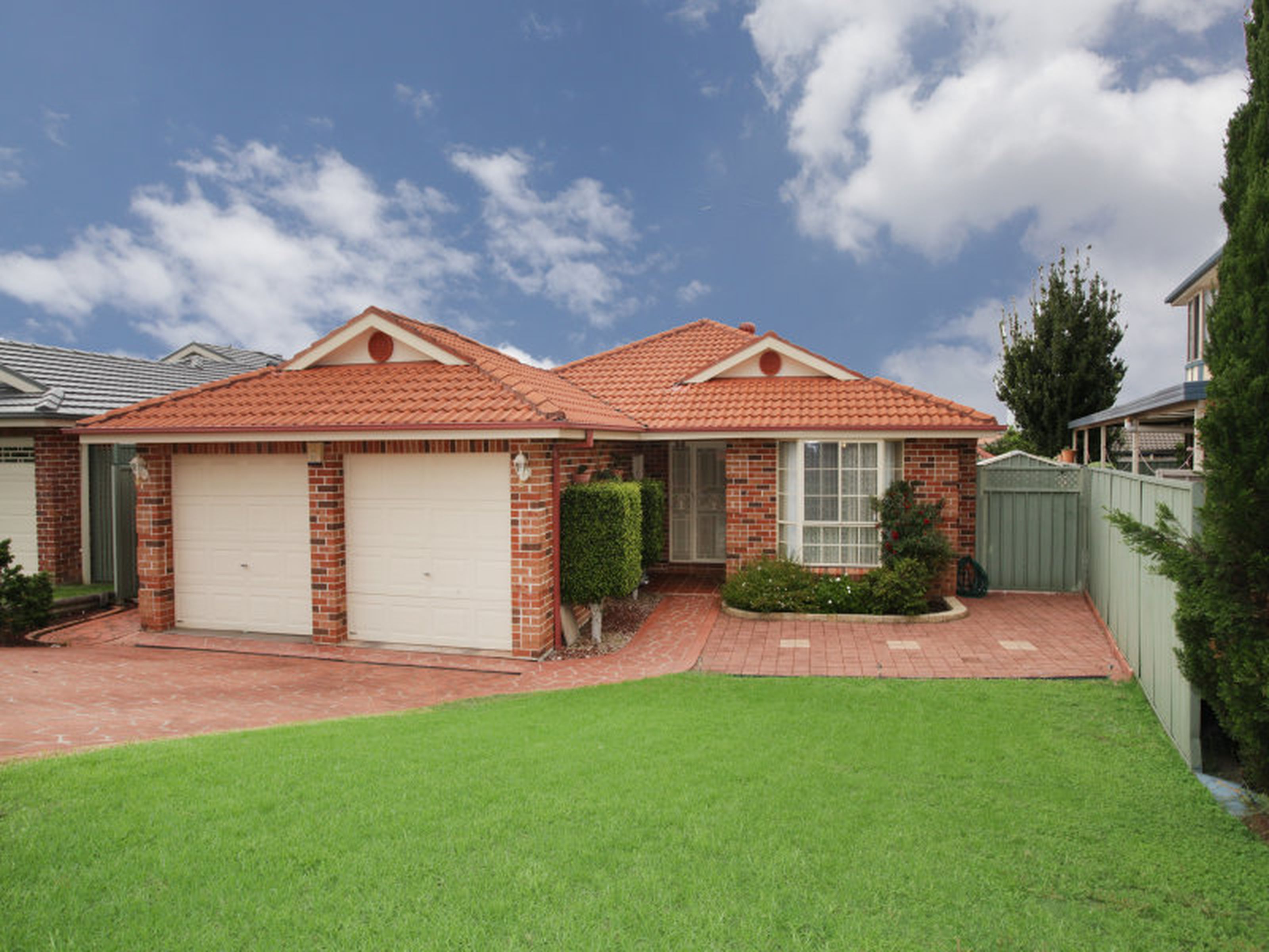 8 Sorenson Crescent, GLENMORE PARK