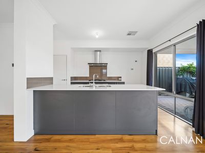 11 Agata Lane, Hammond Park