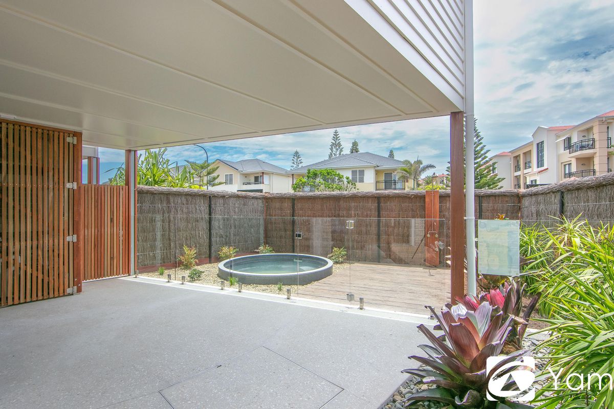 2 / 3 Dunes Court, Yamba